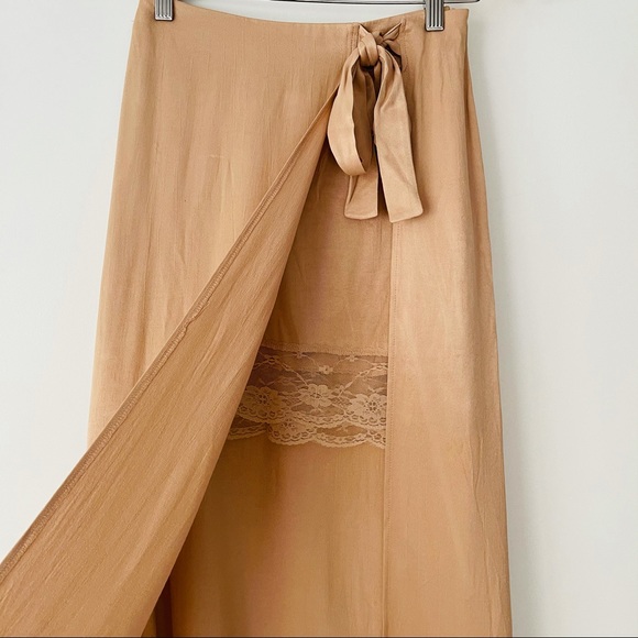 Zara Blush Satin Wrap Midi Skirt Lace Mini Lined - Picture 4 of 9